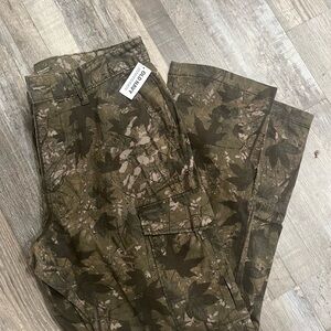 Camo pants men NWT